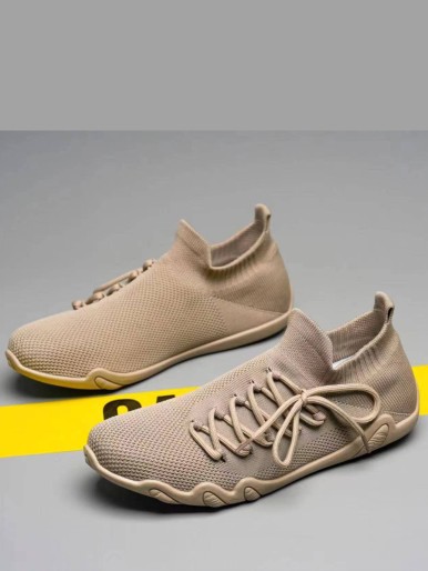 Breathable mesh sneakers with side laces