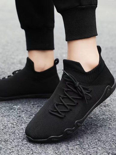 Breathable mesh sneakers with side laces