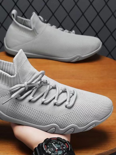 Breathable mesh sneakers with side laces