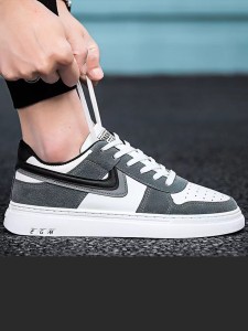 Two-tone leather sneakers