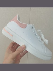 Leather sneakers with ventilation holes for foot comfort