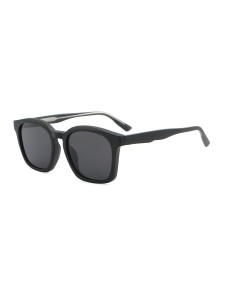 Women's sunglasses with large lenses