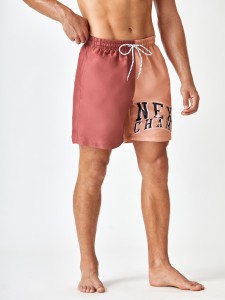 Men Two Tone Letter Graphic Swim Trunks