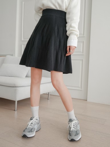 Solid Ribbed Knit Skirt