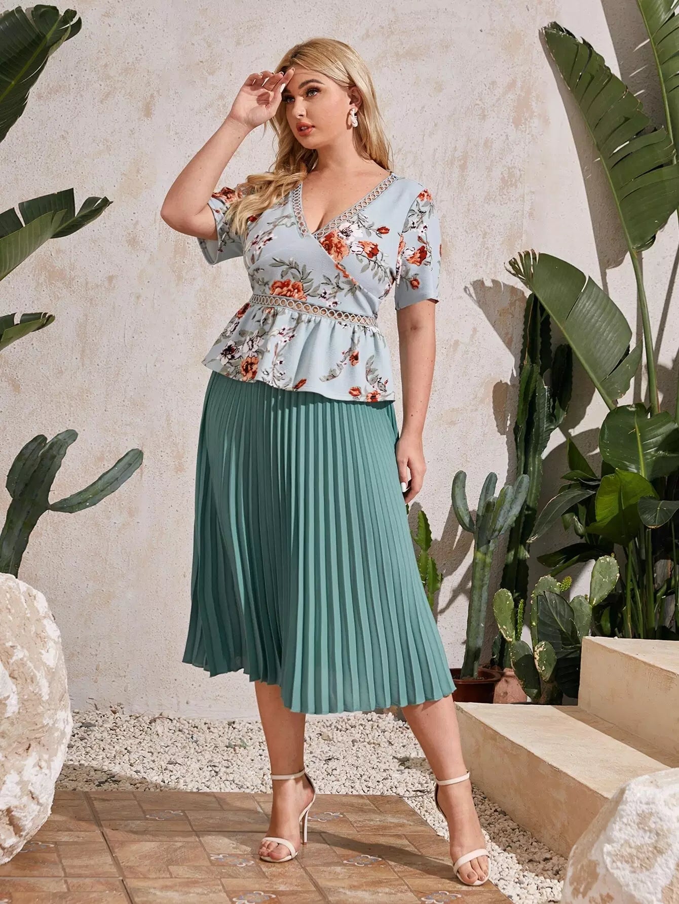 Plus Lace Insert Floral Print Peplum Top Pleated Skirt Set Beisat