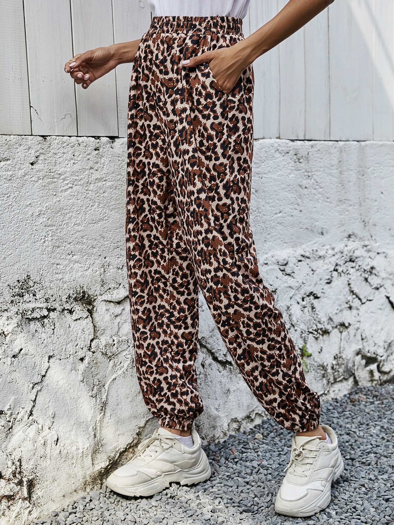 Slant Pocket Leopard Sweatpants Beisat